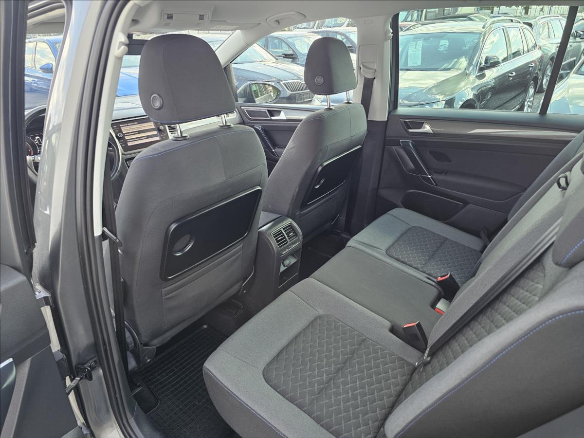 Volkswagen Golf Sportsvan