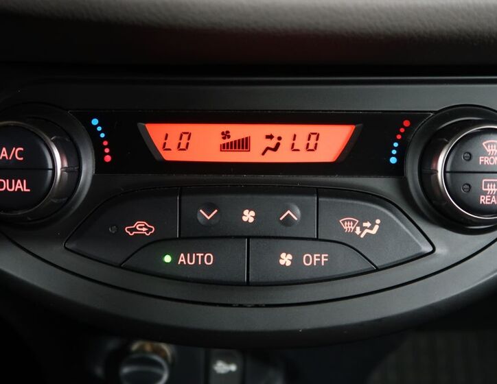 Toyota Yaris 19