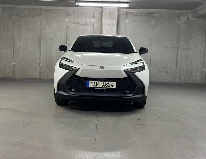 Toyota C-HR 2