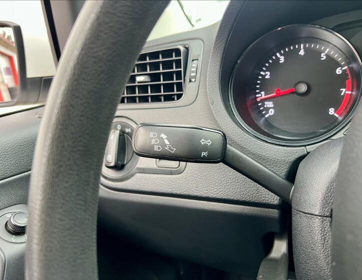 Volkswagen Polo 22