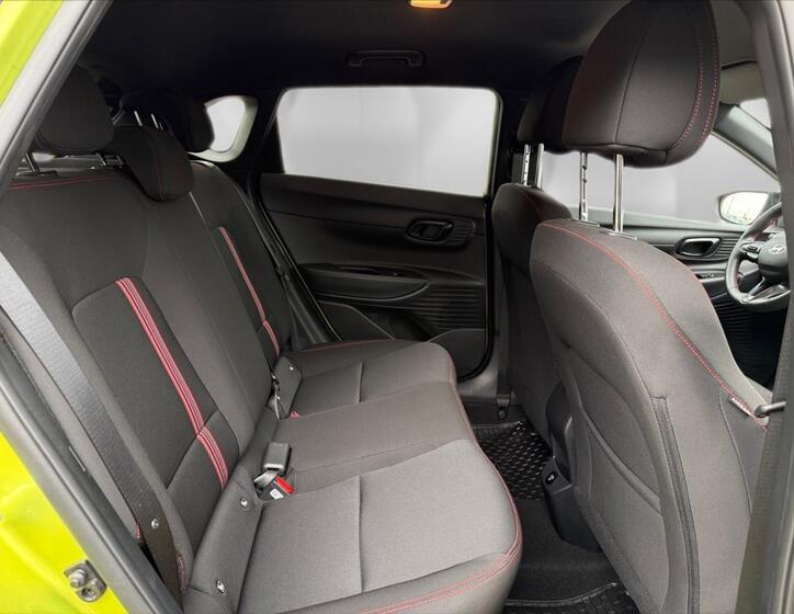 Hyundai i20 20