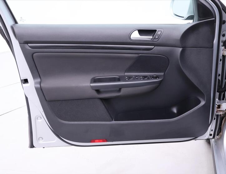 Volkswagen Golf 10