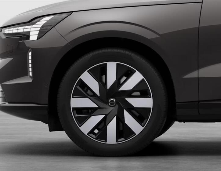 Volvo EX90 6