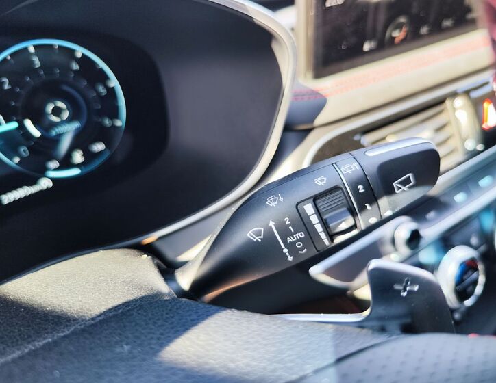 Hyundai Genesis 34