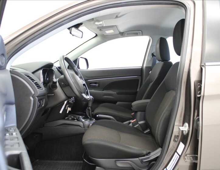 Mitsubishi ASX 6