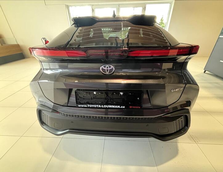 Toyota C-HR 6