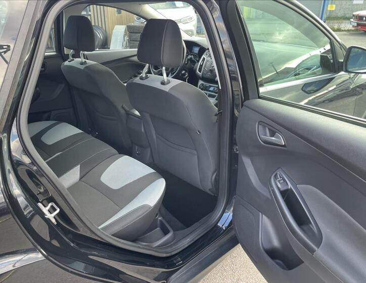 Ford Focus 23