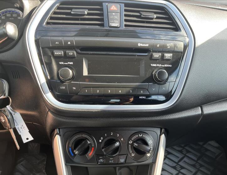 Suzuki SX4 S-Cross 14