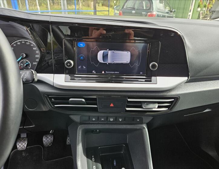 Ford Tourneo Connect 15