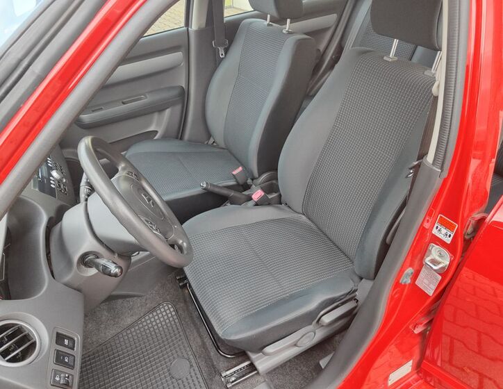 Suzuki Swift 14