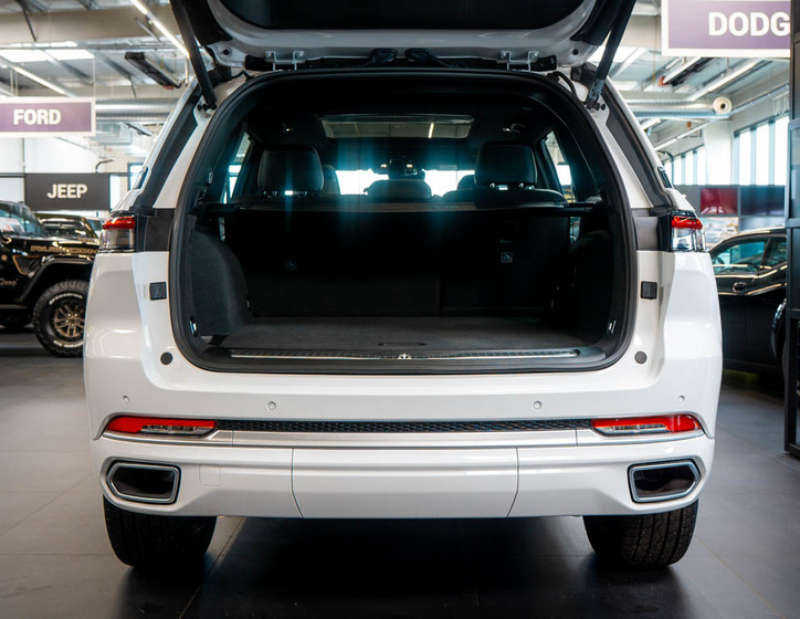 Jeep Grand Cherokee 6