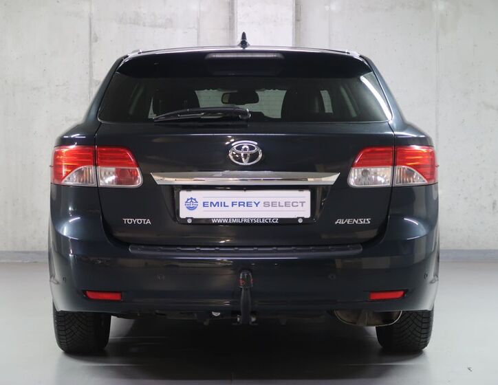 Toyota Avensis 6