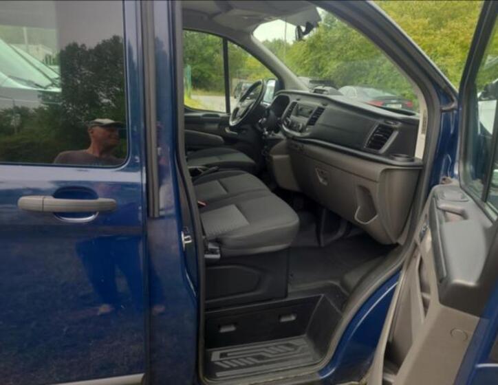 Ford Transit Custom 9