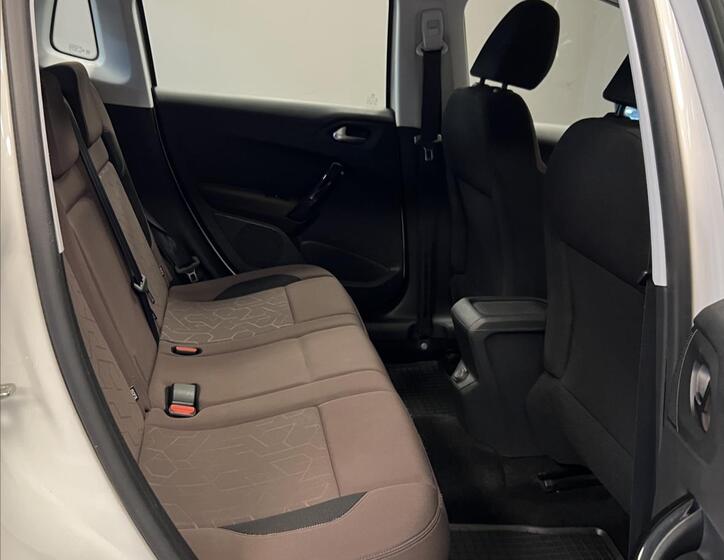 Peugeot 2008 11