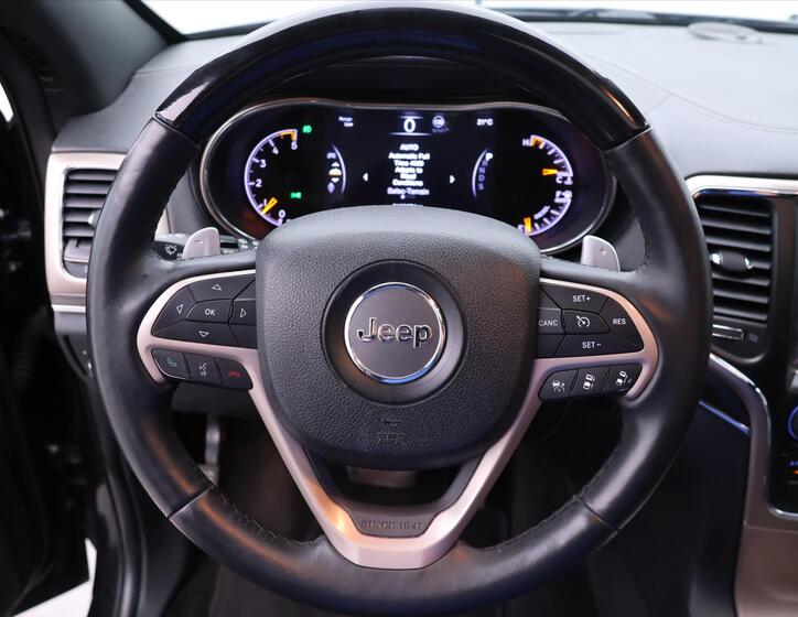 Jeep Grand Cherokee 23