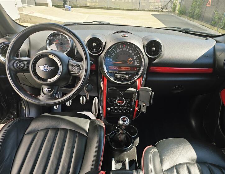 Mini Paceman 24