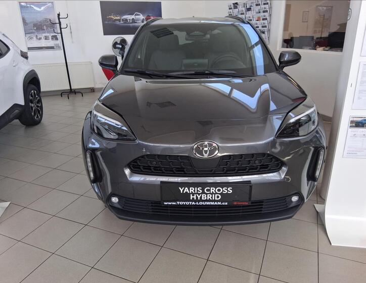 Toyota Yaris Cross 2