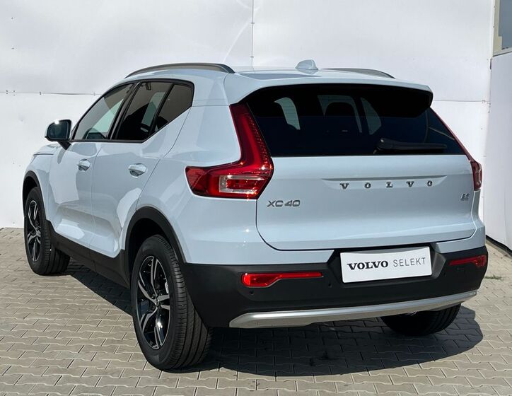 Volvo XC40 25