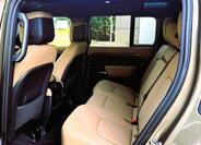 Land Rover Defender 21