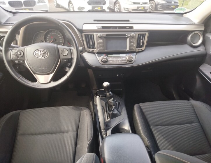 Toyota RAV4 12