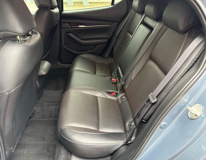 Mazda 3 11