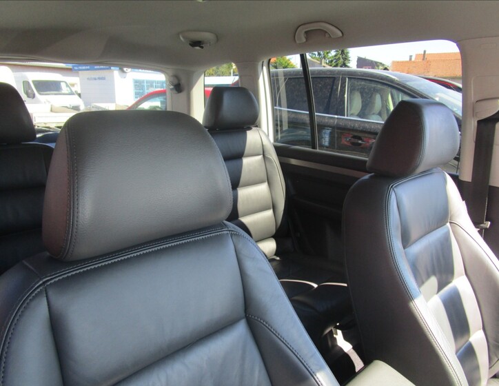 Volkswagen Touran 19