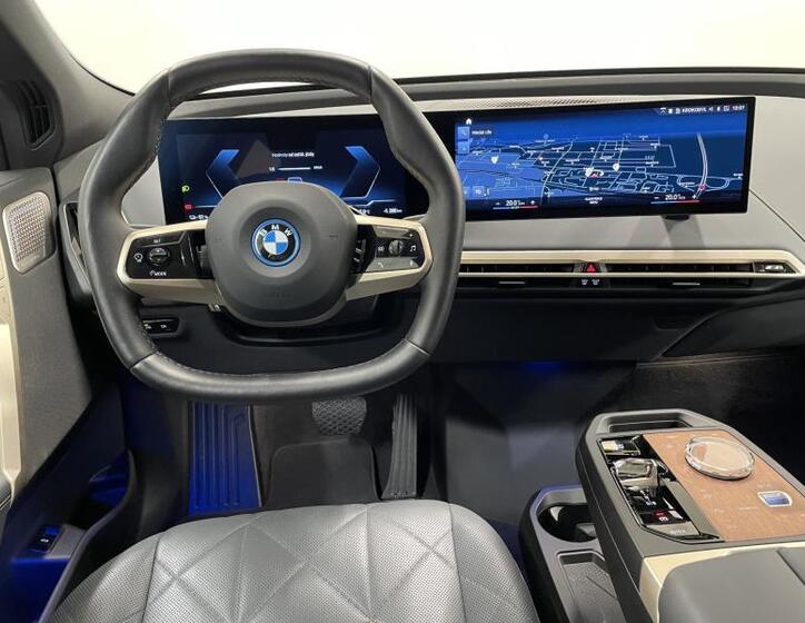 BMW iX 7