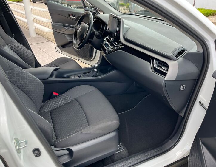 Toyota C-HR 22