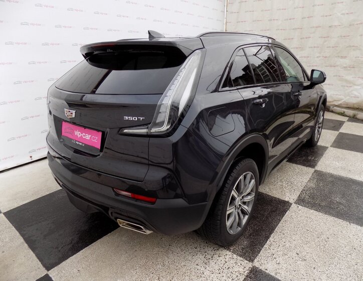 Cadillac XT4 7