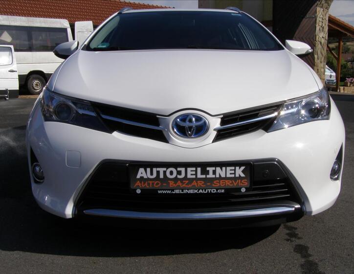 Toyota Auris 7