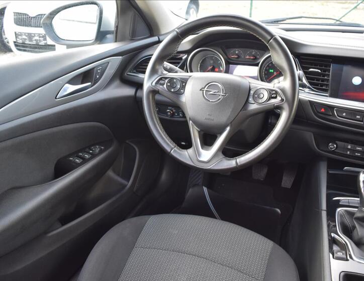 Opel Insignia 26