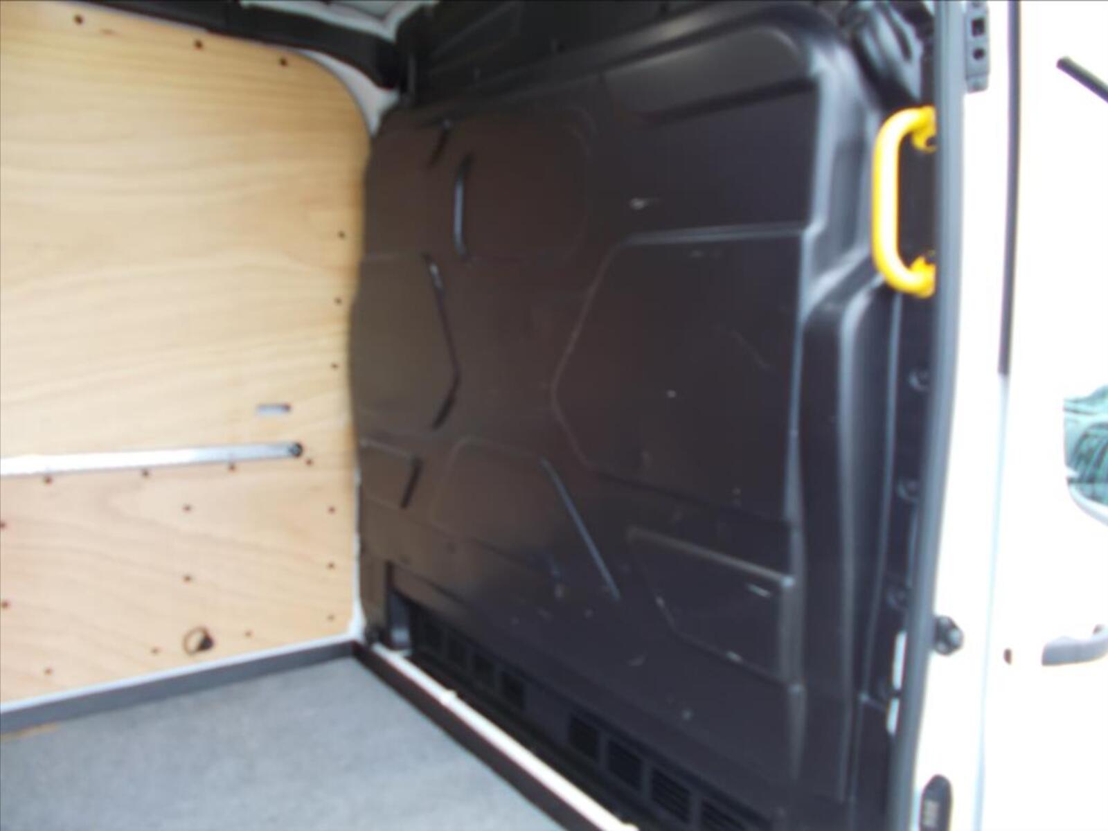 Ford Transit 19