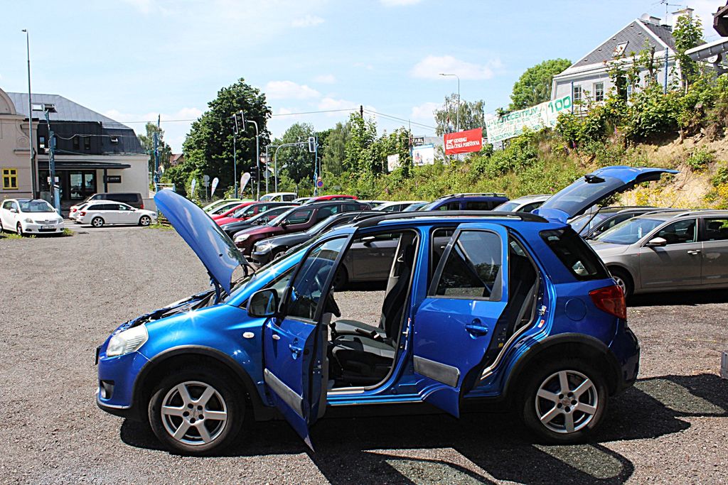 Suzuki SX4