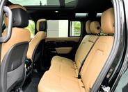 Land Rover Defender 29