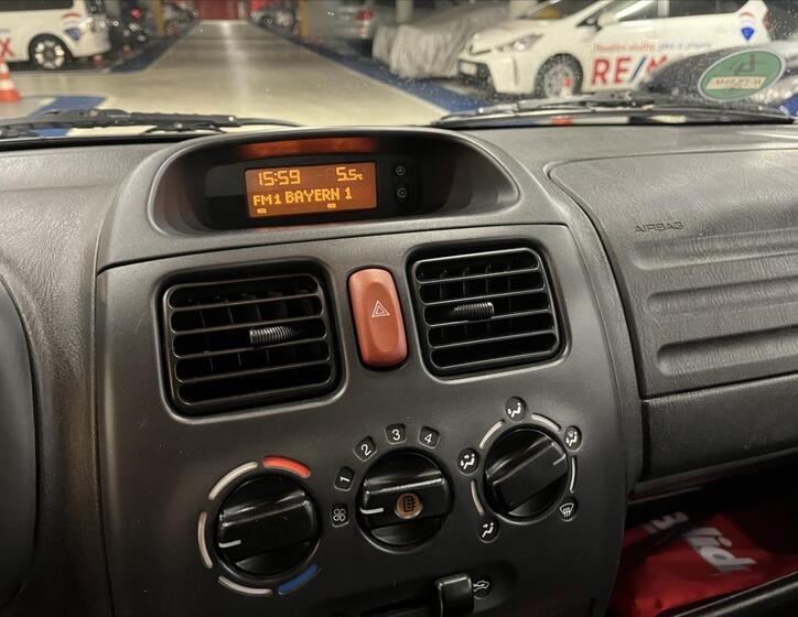 Opel Agila 21