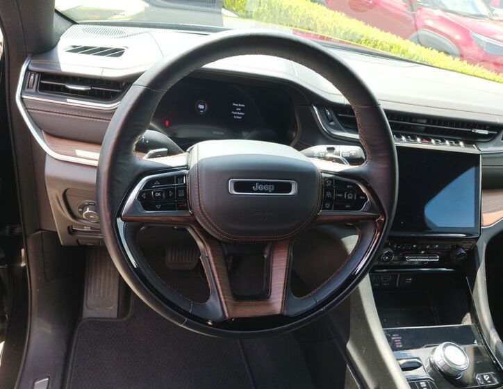 Jeep Grand Cherokee 21