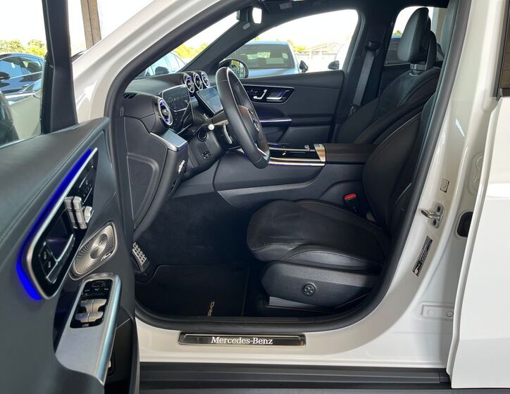 Mercedes-Benz GLC 10