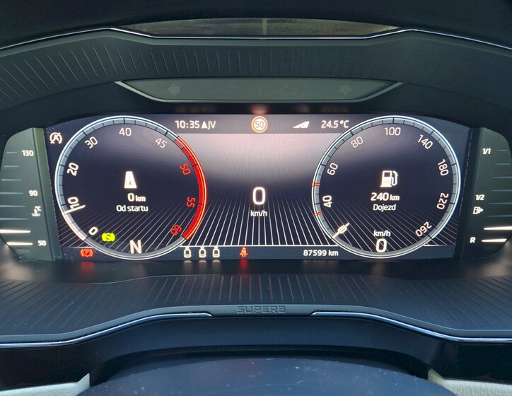 Škoda Superb 12
