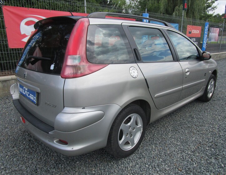 Peugeot 206 4