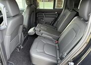 Land Rover Defender 22