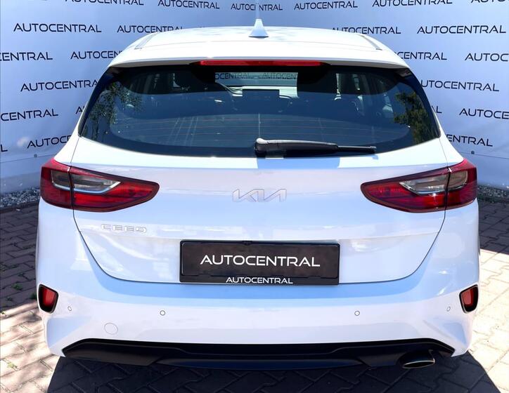 KIA Ceed 5