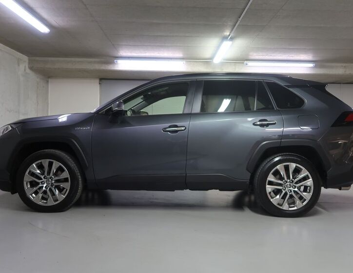 Toyota RAV4 8