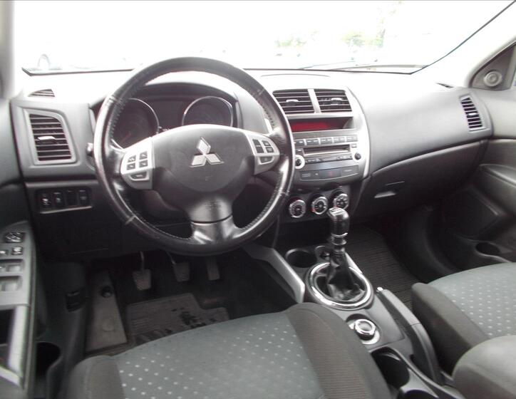 Mitsubishi ASX 17