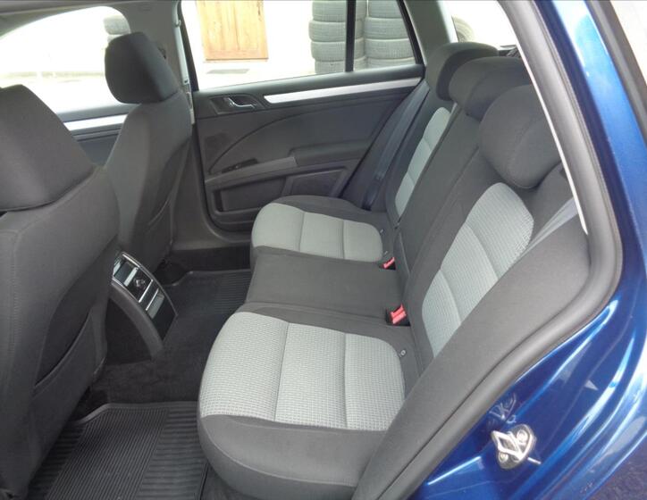 Škoda Superb 9