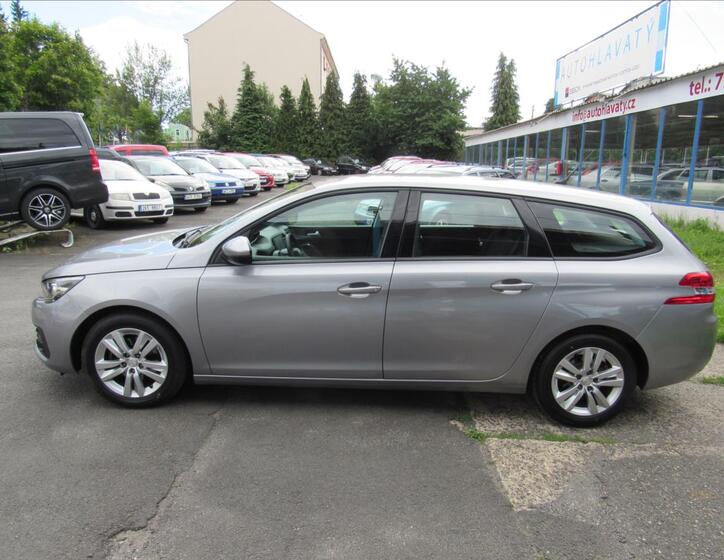 Peugeot 308 7