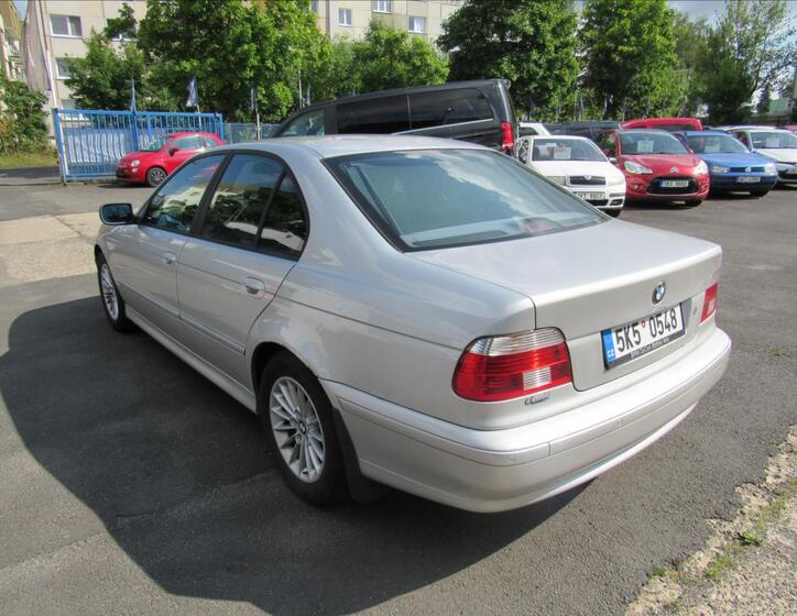 BMW Řada 5 4