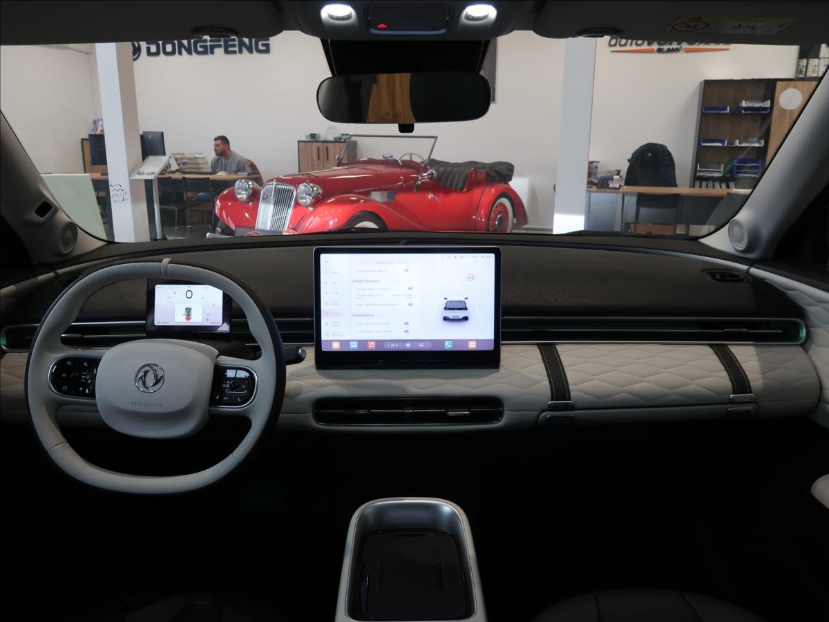 Dongfeng Box