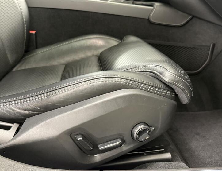 Volvo V90 27