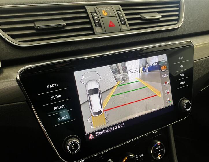 Škoda Superb 8