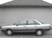 Audi 100 2